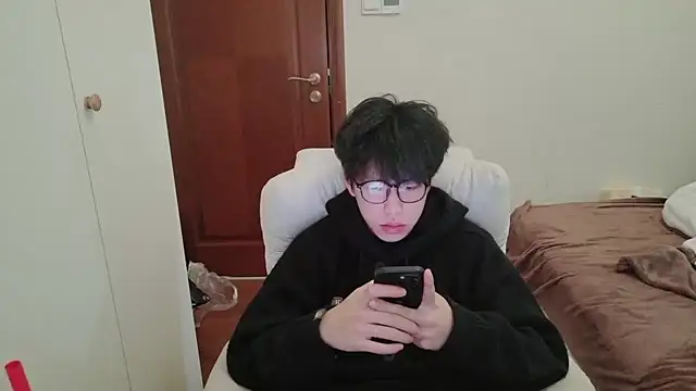 hangzi-0011 online show from January 13, 2026, 8:19 am