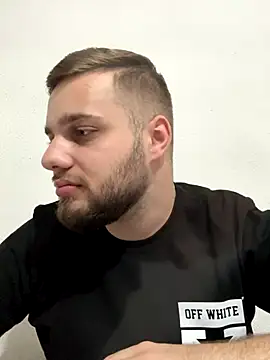 Snapshot of KingAdonisss chatting on October 16, 2025, 3:35 pm KingAdonisss online show from October 16, 2025, 3:35 pm