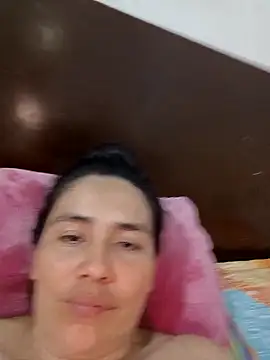 single-mother-indecent- online show from November 4, 2025, 1:32 pm