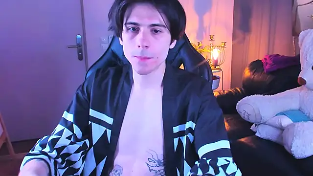 Snapshot of Ellis_Rin chatting on October 26, 2025, 8:26 pm Ellis Rin online show from October 26, 2025, 8:26 pm