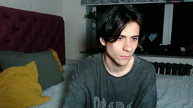 Snapshot of Ellis_Rin chatting on November 7, 2025, 5:35 pm Ellis Rin online show from November 7, 2025, 5:35 pm