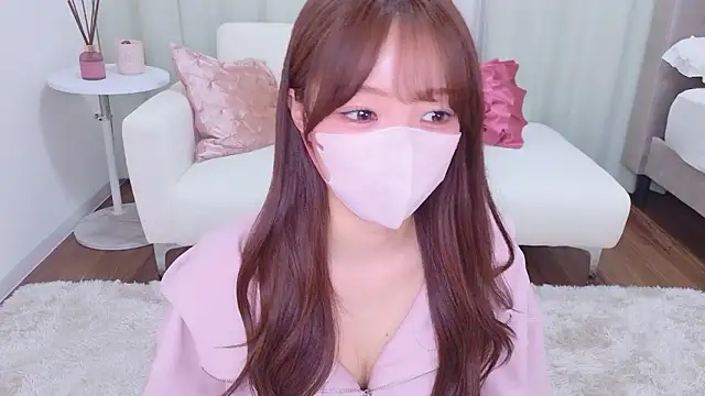 Seira  nn online show from April 16, 2026, 2:18 pm