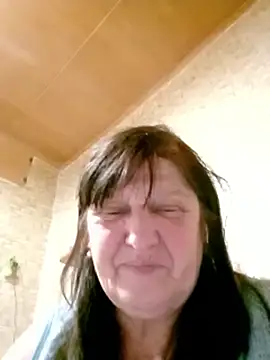 Apeesynka55211 online show from February 17, 2026, 8:59 pm