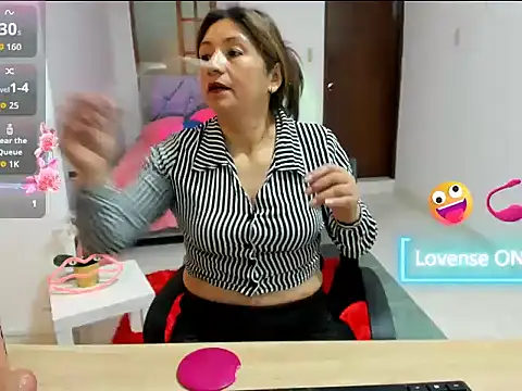 Snapshot of scarlett_mystic chatting on October 16, 2025, 1:34 pm scarlett mystic online show from October 16, 2025, 1:34 pm