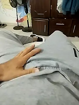 Snapshot of Valen_Squirt04 chatting on October 3, 2025, 5:10 pm Valen Squirt04 online show from October 3, 2025, 5:10 pm