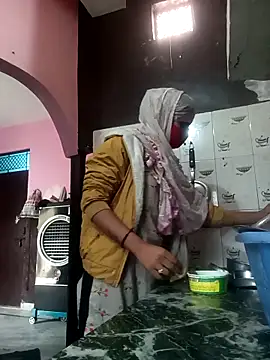 Snapshot of Pihu-56 chatting on November 18, 2025, 4:06 am Pihu-56 online show from November 18, 2025, 4:06 am