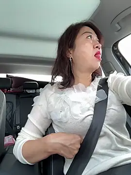 Snapshot of siru-love chatting on November 4, 2025, 12:43 am siru-love online show from November 4, 2025, 12:43 am