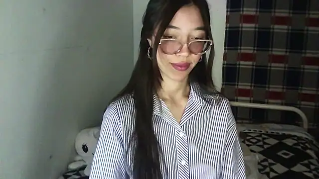 Mikha Ela online show from October 28, 2025, 4:38 am