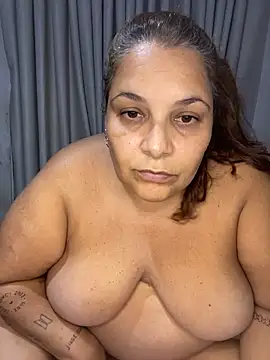 Snapshot of Livpoppe chatting on February 14, 2026, 2:30 am Livpoppe online show from February 14, 2026, 2:30 am