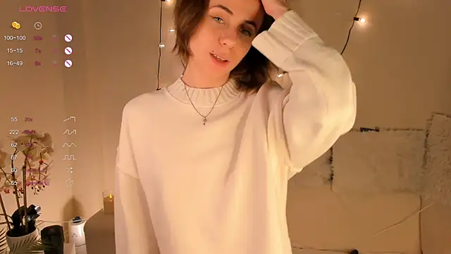 shyina meow online show from December 22, 2025, 2:47 pm