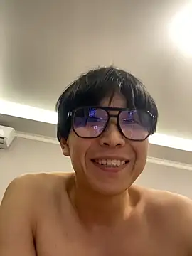 Snapshot of KaiChicken chatting on July 17, 2026, 8:03 pm KaiChicken online show from July 17, 2026, 8:03 pm