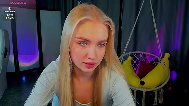 TessaGrays online show from February 3, 2026, 12:54 pm