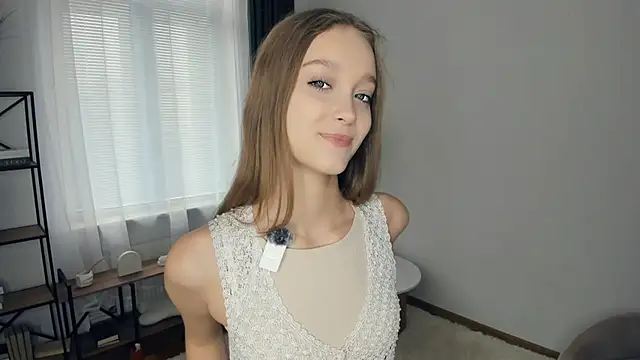 SerrenaAa online show from November 5, 2025, 8:14 am