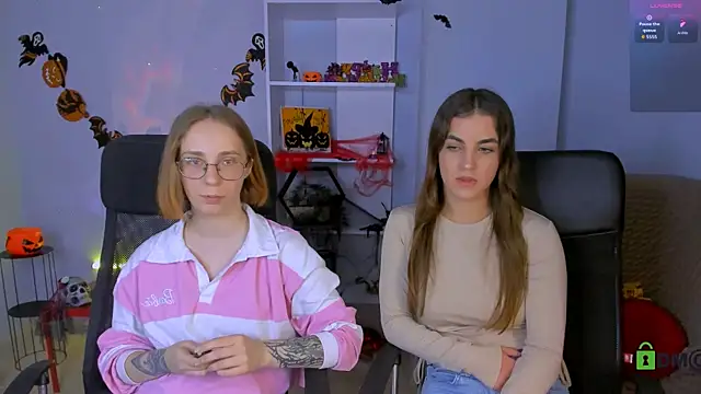 Snapshot of lina_fox12 chatting on October 21, 2025, 12:28 pm lina fox12 online show from October 21, 2025, 12:28 pm