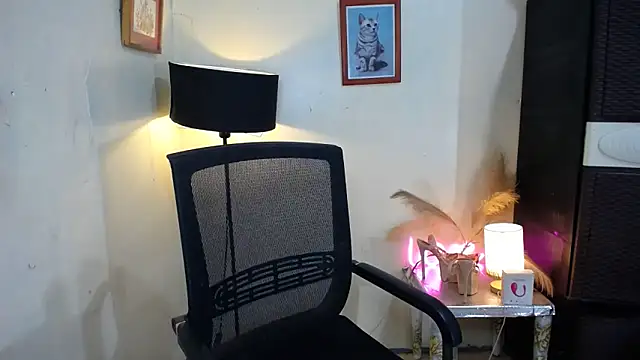 Snapshot of Kylaanne chatting on October 20, 2025, 9:10 am Kylaanne online show from October 20, 2025, 9:10 am