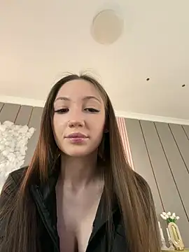 SabrinaSong online show from April 16, 2026, 4:08 pm