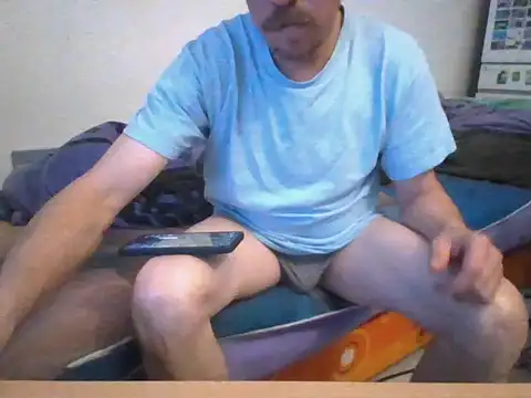 Snapshot of honzinka83 chatting on October 3, 2025, 2:14 pm honzinka83 online show from October 3, 2025, 2:14 pm