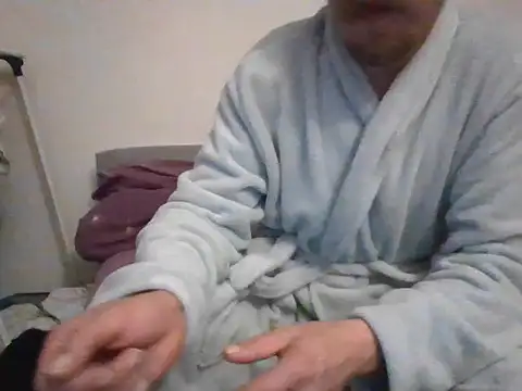 Snapshot of honzinka83 chatting on October 23, 2025, 3:44 pm honzinka83 online show from October 23, 2025, 3:44 pm