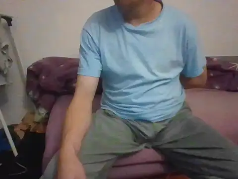 honzinka83 online show from October 28, 2025, 4:42 pm