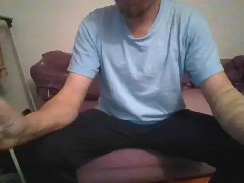 Snapshot of honzinka83 chatting on November 15, 2025, 4:58 pm honzinka83 online show from November 15, 2025, 4:58 pm