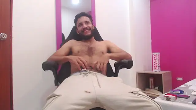 Juan FelipeX01 online show from November 13, 2025, 4:06 pm