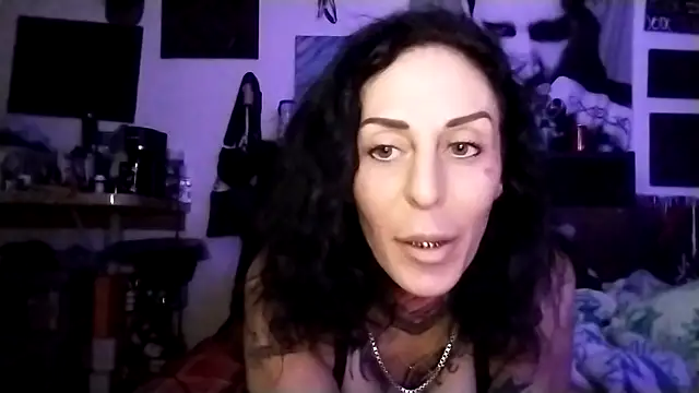 Snapshot of inkdhollow1 chatting on October 7, 2025, 3:04 am inkdhollow1 online show from October 7, 2025, 3:04 am