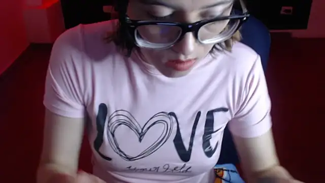 Snapshot of cristal_hills_19 chatting on February 13, 2026, 5:31 pm cristal hills 19 online show from February 13, 2026, 5:31 pm