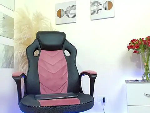 Snapshot of mathewv_ chatting on October 31, 2025, 1:39 am mathewv online show from October 31, 2025, 1:39 am