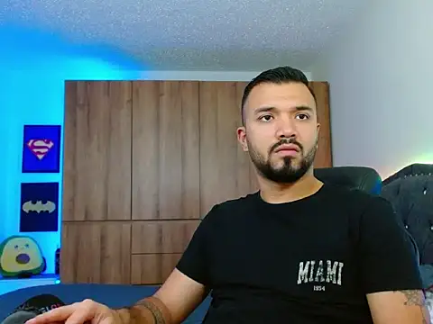 Snapshot of mathewv_ chatting on November 15, 2025, 3:26 am mathewv online show from November 15, 2025, 3:26 am