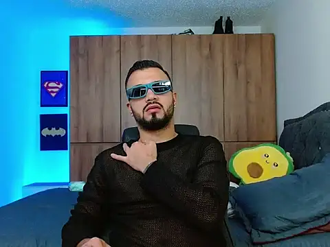 Snapshot of mathewv_ chatting on November 19, 2025, 4:12 am mathewv online show from November 19, 2025, 4:12 am