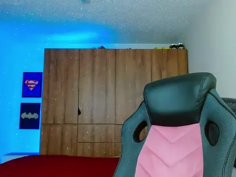 Snapshot of mathewv_ chatting on November 29, 2025, 11:41 pm mathewv online show from November 29, 2025, 11:41 pm