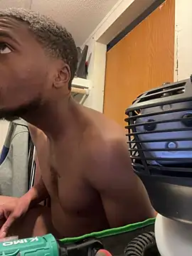 Snapshot of BbcLovesCompany chatting on April 13, 2026, 12:05 am BbcLovesCompany online show from April 13, 2026, 12:05 am