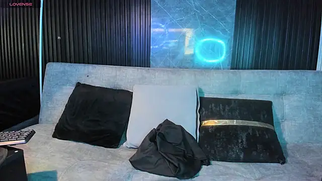 Snapshot of cloemorningstar chatting on October 29, 2025, 4:42 pm cloemorningstar online show from October 29, 2025, 4:42 pm