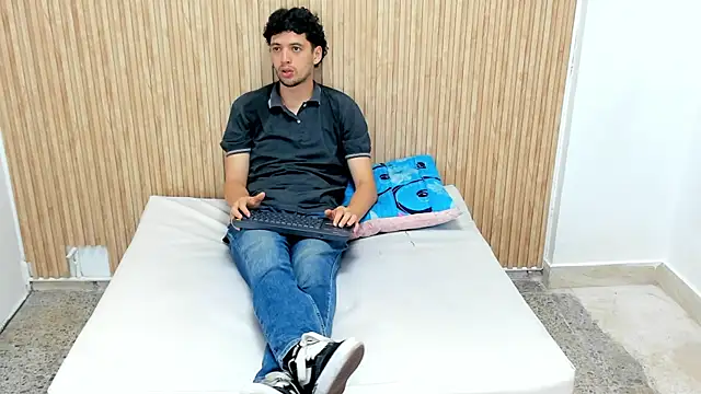 ISRAEL GRAY online show from October 18, 2025, 7:25 pm