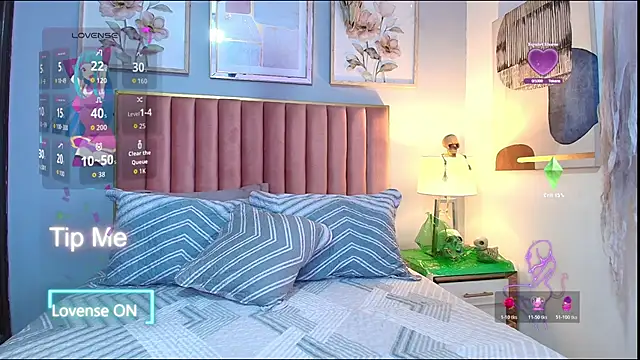 Snapshot of ElektraBlue chatting on November 10, 2025, 7:46 pm ElektraBlue online show from November 10, 2025, 7:46 pm