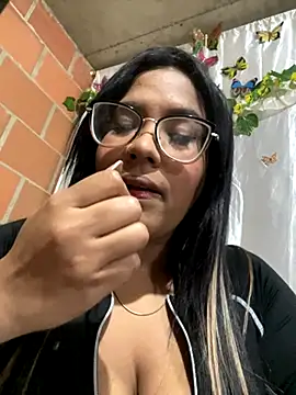 Snapshot of Mery_Sexx chatting on October 13, 2025, 3:39 am Mery Sexx online show from October 13, 2025, 3:39 am