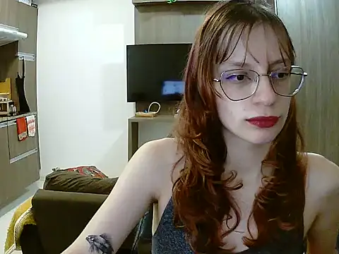 Zizixwuw online show from June 12, 2026, 12:42 am