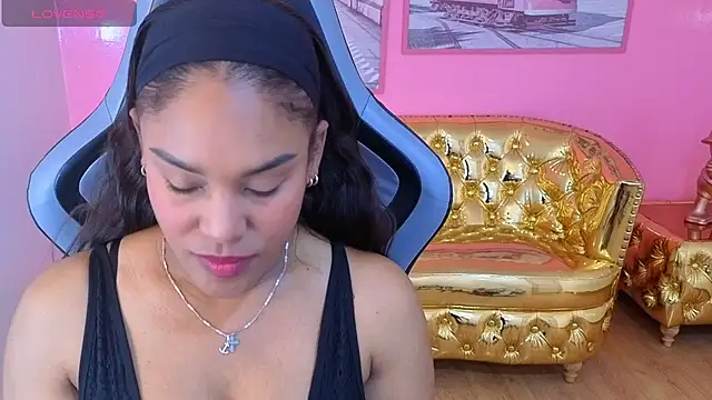 Snapshot of kamala_a chatting on February 12, 2026, 3:34 am kamala a online show from February 12, 2026, 3:34 am