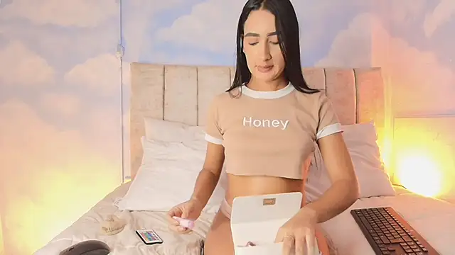 Nikolbrice online show from April 18, 2026, 2:04 am