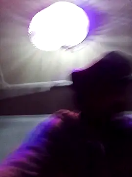 biGgslong01 online show from April 17, 2026, 5:05 pm