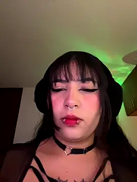 Hinatamoon  online show from November 28, 2025, 6:05 am