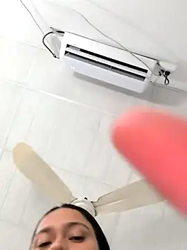 Nadia hasbun online show from October 24, 2025, 10:39 pm