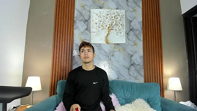 VERY HOT GUYS online show from March 13, 2026, 1:18 pm