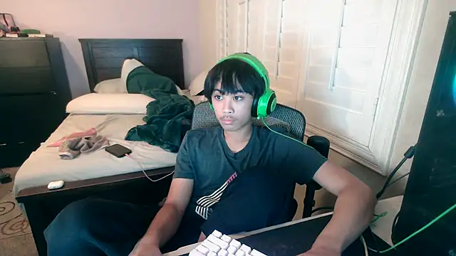 youngasianboy2007 online show from October 22, 2025, 2:12 am