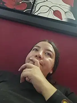 annyaparis online show from November 22, 2025, 12:48 pm