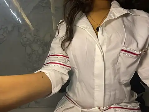 dubyzubygirl online show from February 3, 2026, 9:47 am