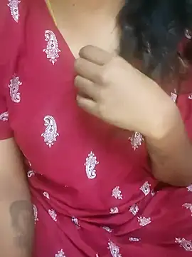 Snapshot of tamil_thaara03 chatting on November 10, 2025, 4:28 pm tamil thaara03 online show from November 10, 2025, 4:28 pm