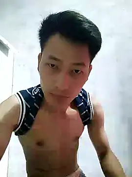 Snapshot of Uh-em95 chatting on October 4, 2025, 4:10 am Uh-em95 online show from October 4, 2025, 4:10 am