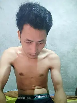 Snapshot of Uh-em95 chatting on October 10, 2025, 3:27 am Uh-em95 online show from October 10, 2025, 3:27 am