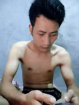 Snapshot of Uh-em95 chatting on October 18, 2025, 7:31 am Uh-em95 online show from October 18, 2025, 7:31 am